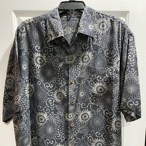 Men’s XL Tommy Bahama short sleeve shirt